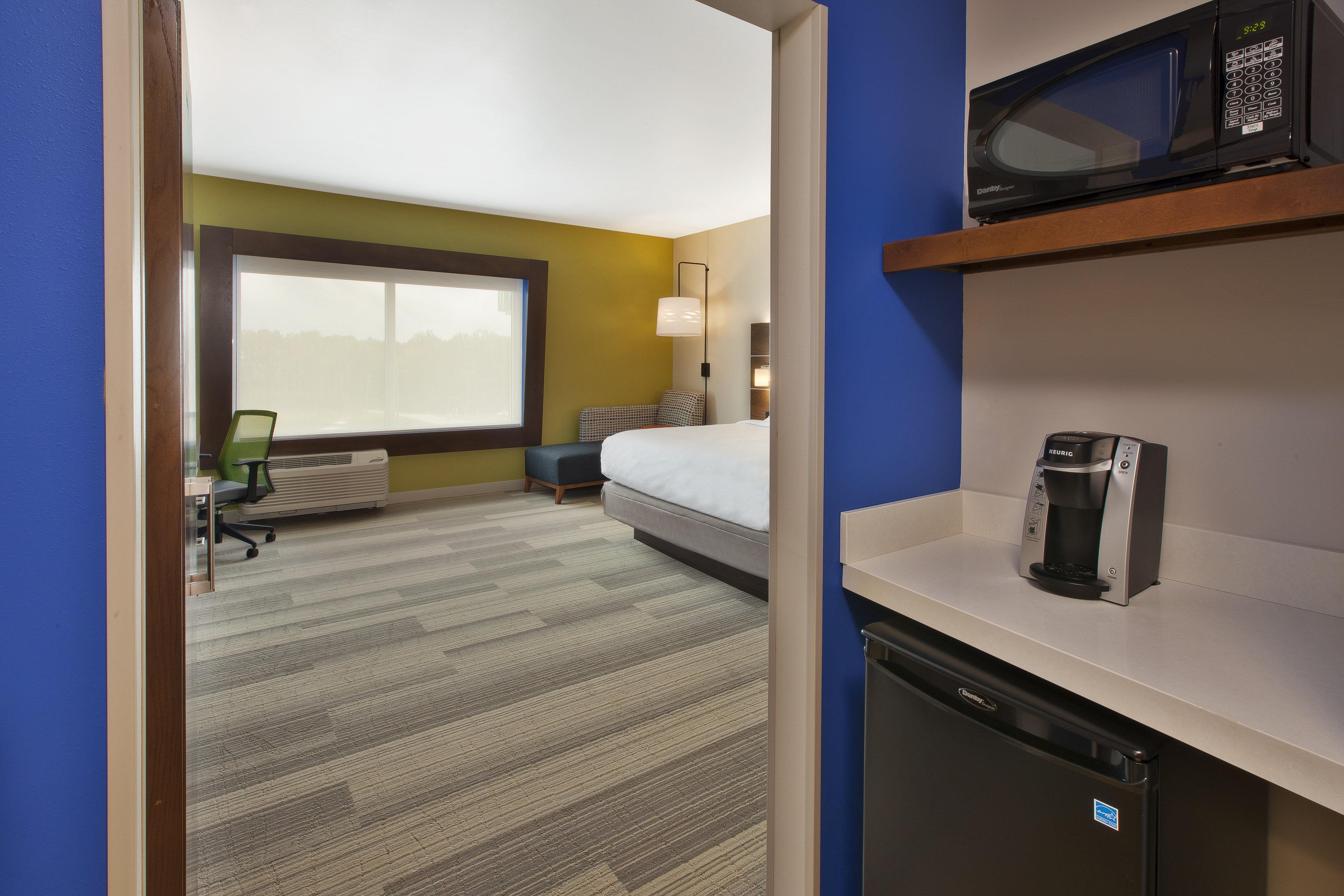 Holiday Inn Express And Suites South Hill By Ihg Exterior foto