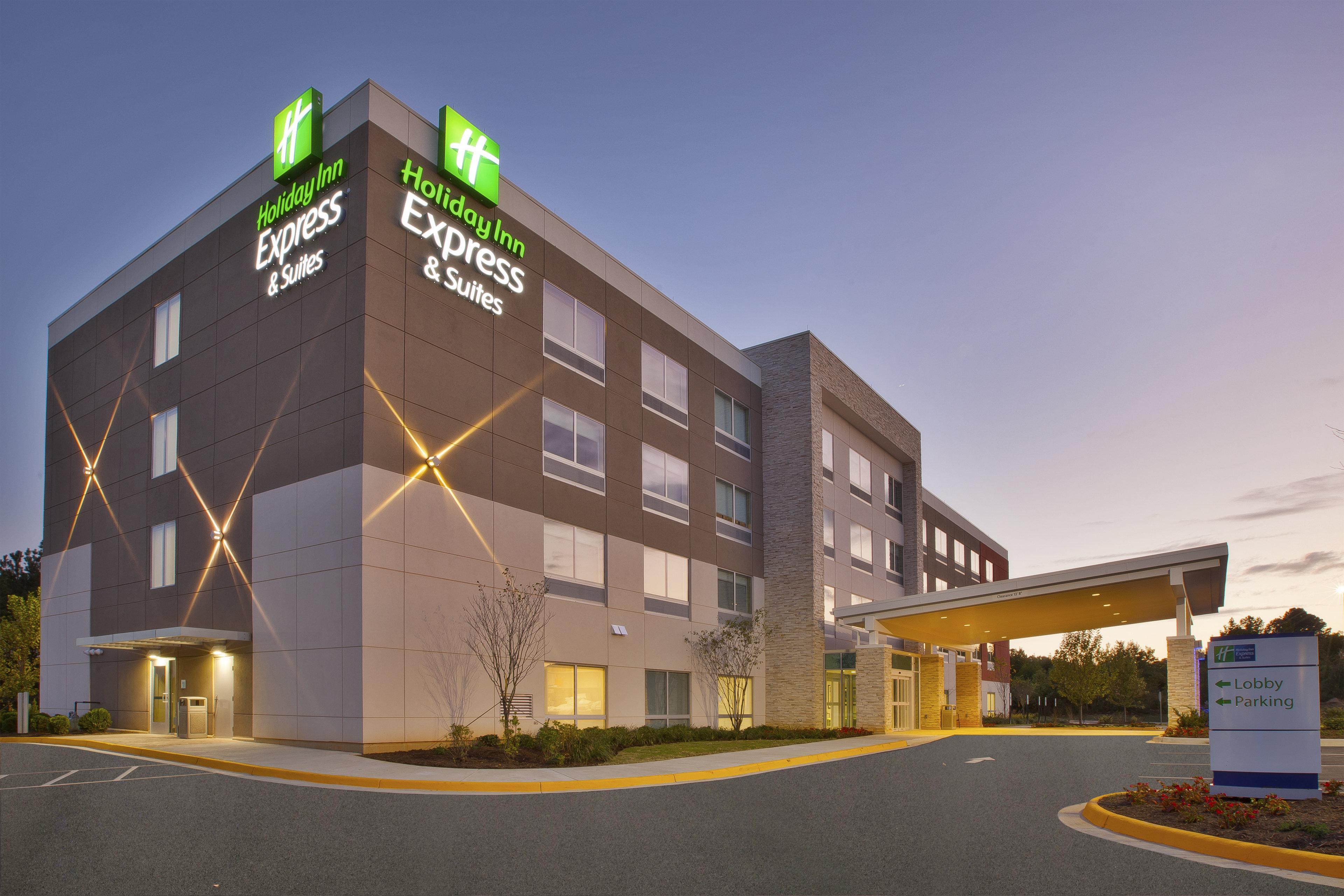 Holiday Inn Express And Suites South Hill By Ihg Exterior foto