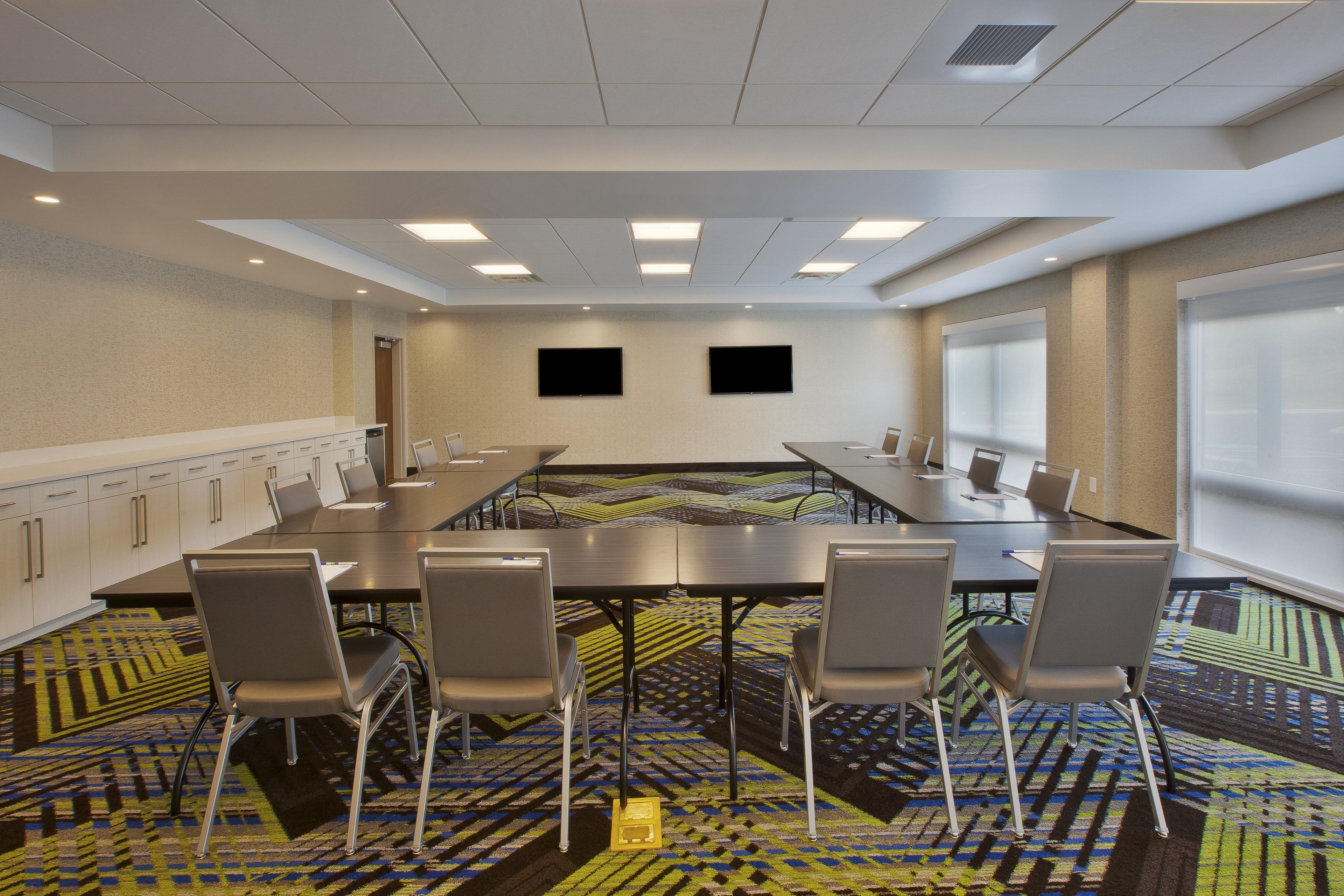 Holiday Inn Express And Suites South Hill By Ihg Exterior foto