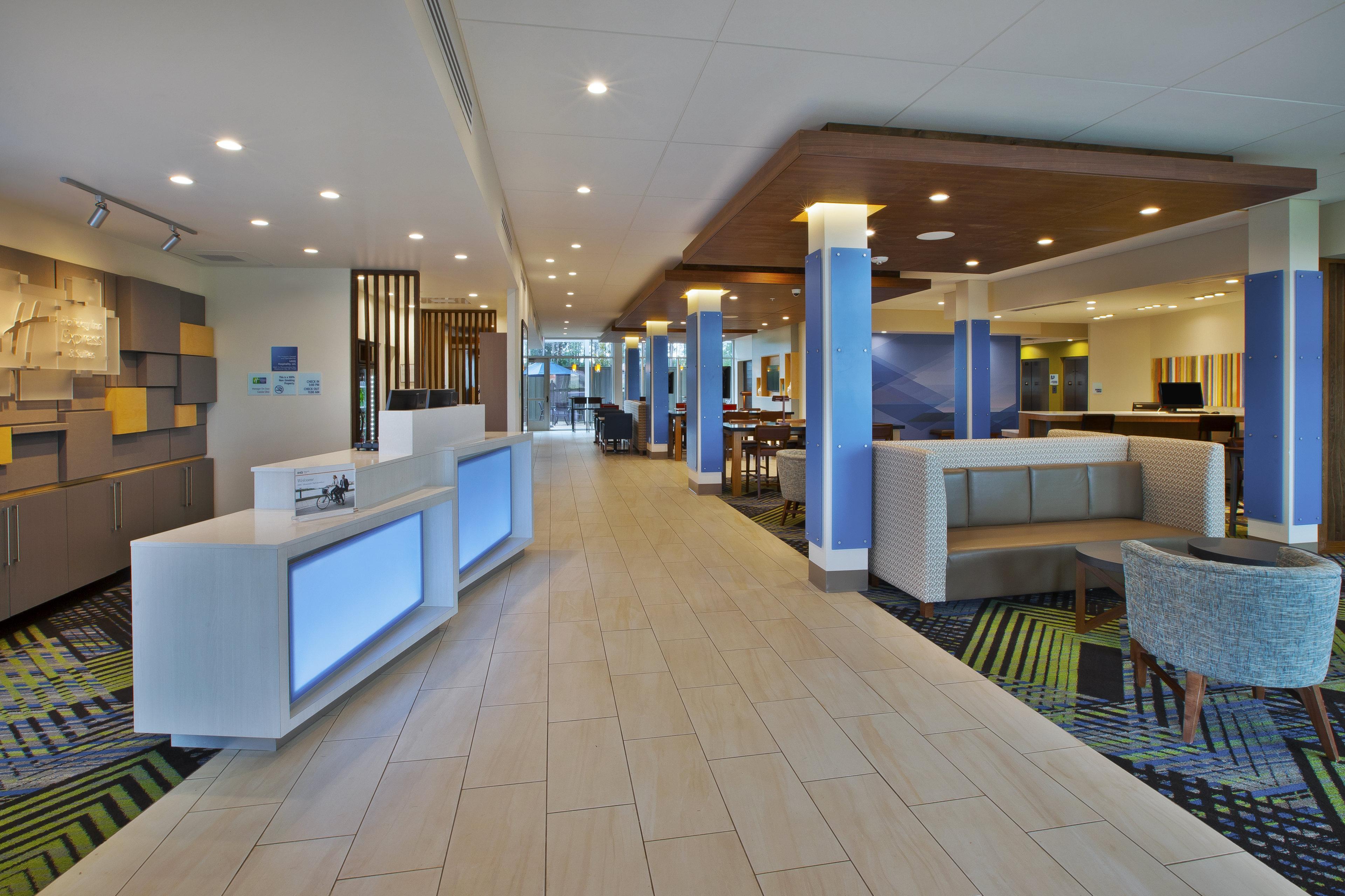 Holiday Inn Express And Suites South Hill By Ihg Exterior foto